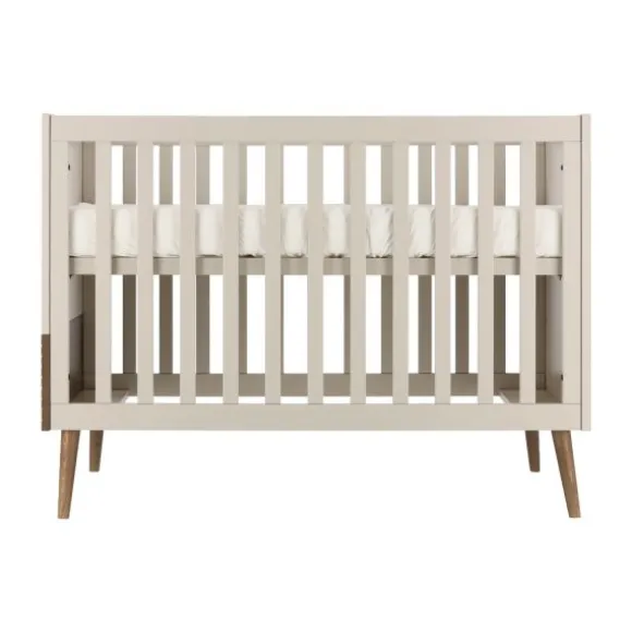 Europe Baby Sev Babykamer Cashmere/Walnoot | Ledikant 60x120 cm + Commode + Kast 2-Deurs