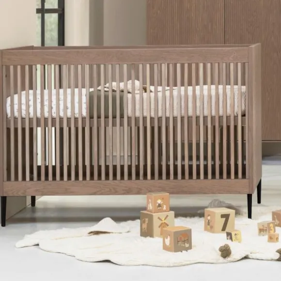 Kidsmill Levi Babykamer Incl. Ronde Potenset Walnoot | Ledikant 60 x 120 cm + Commode